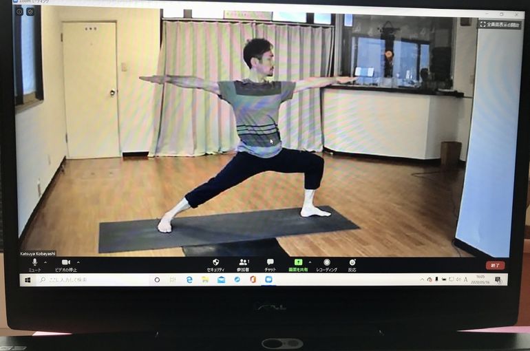 札幌　ヨガスタジオミガクのオンラインヨガ